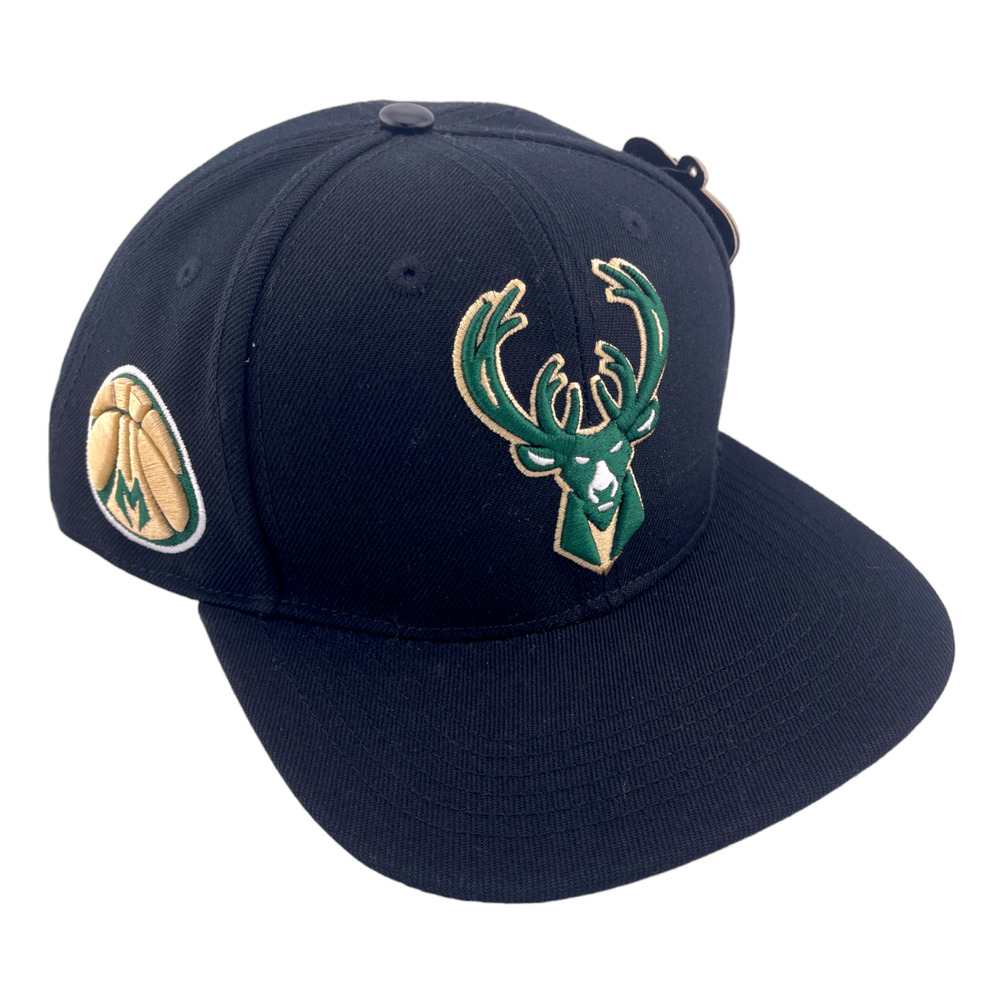 Pro Standard Milwaukee Bucks Stag Head Logo Side Patch Black UV Snapback Hat